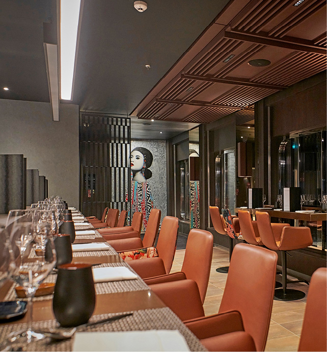 Kokos restaurant on board an ultra-luxury discovery yacht